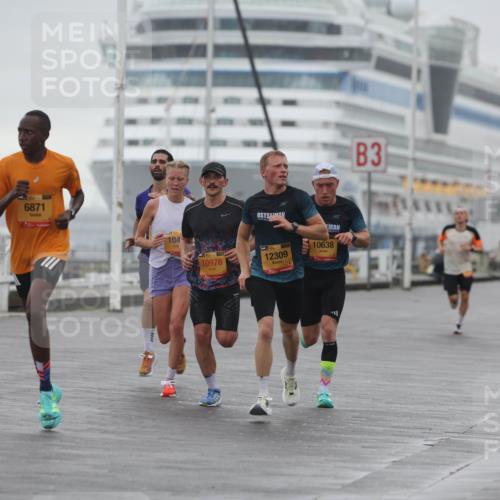 13.09.2026 - Kiel Lauf Andreas Tolksdorf http://msf.ph/oto/10408751 13.09.2026 11:41:25 Kiellinie 6871, 104, 10976, 39, 10638, 12309, 3 meine-sportfotos.de