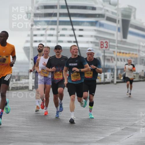 13.09.2026 - Kiel Lauf Andreas Tolksdorf http://msf.ph/oto/10408760 13.09.2026 11:41:25 Kiellinie 10494, 38, 10976, 12309, 10638, 3 meine-sportfotos.de