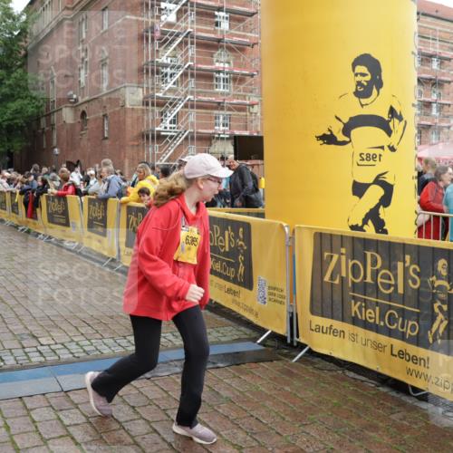 13.09.2026 - Kiel Lauf Yannick Fuchs http://msf.ph/oto/10408777 13.09.2026 09:06:11 Ziel 6365 meine-sportfotos.de