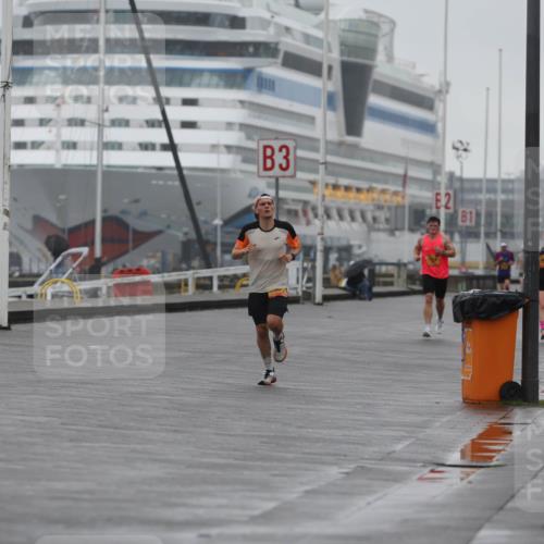 13.09.2026 - Kiel Lauf Andreas Tolksdorf http://msf.ph/oto/10408807 13.09.2026 11:41:29 Kiellinie  meine-sportfotos.de