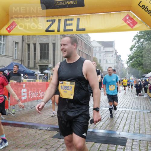 13.09.2026 - Kiel Lauf Yannick Fuchs http://msf.ph/oto/10408992 13.09.2026 10:37:01 Ziel 388, 886, 990, 1211, 4928, 5331, 6671, 8099, 8162, 8390, 8391, 8792, 9289, 9657, 9901, 10317, 10608, 11101, 11867, 11883, 12545, 229, 1278, 1534, 1584, 2095, 2380, 2425, 2571, 2966, 4464, 4692, 5045, 5541, 5574, 6309, 7177, 7252, 7312, 8055, 8242, 8494, 8760, 9352, 9554, 11113, 11619, 11867, 12104, 595, 1142, 1217, 1313, 2601, 2925, 5471, 6720, 7640, 7729, 7987, 8026, 8463, 8628, 9208, 9435, 9977, 11748, 11911, 12311, 12314, 12742, 1278, 1477, 2286, 2380, 4078 meine-sportfotos.de