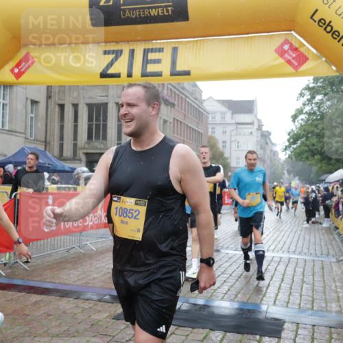 13.09.2026 - Kiel Lauf Yannick Fuchs http://msf.ph/oto/10408995 13.09.2026 10:37:01 Ziel 388, 886, 990, 1211, 4928, 5331, 6671, 8099, 8162, 8390, 8391, 8792, 9289, 9657, 9901, 10317, 10608, 11101, 11867, 11883, 12545, 229, 1278, 1534, 1584, 2095, 2380, 2425, 2571, 2966, 4464, 4692, 5045, 5541, 5574, 6309, 7177, 7252, 7312, 8055, 8242, 8494, 8760, 9352, 9554, 11113, 11619, 11867, 12104, 595, 1142, 1217, 1313, 2601, 2925, 5471, 6720, 7640, 7729, 7987, 8026, 8463, 8628, 9208, 9435, 9977, 11748, 11911, 12311, 12314, 12742, 1278, 1477, 2286, 2380, 4078 meine-sportfotos.de