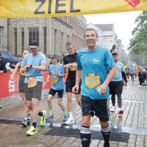 13.09.2026 - Kiel Lauf Yannick Fuchs http://msf.ph/oto/10409008 13.09.2026 10:37:02 Ziel 388, 886, 990, 1211, 4928, 5331, 6671, 8099, 8162, 8390, 8391, 8792, 9289, 9657, 9901, 10317, 10608, 11101, 11883, 12545, 229, 1534, 1584, 2095, 2380, 2425, 2571, 2966, 4464, 4692, 5045, 5541, 5574, 6309, 7177, 7312, 8055, 8242, 8494, 8760, 9352, 9554, 11113, 11619, 11867, 12104, 176, 595, 1142, 1217, 1313, 2601, 2925, 5471, 6720, 7640, 7729, 7987, 8026, 8463, 8515, 8628, 9208, 9435, 9977, 11748, 11911, 12311, 12314, 12742, 1278, 1477, 2286, 2380, 2425 meine-sportfotos.de