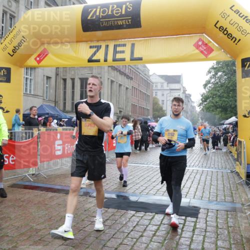 13.09.2026 - Kiel Lauf Yannick Fuchs http://msf.ph/oto/10409041 13.09.2026 10:37:04 Ziel 388, 886, 990, 1211, 4928, 5331, 6671, 8099, 8162, 8390, 8391, 8792, 9289, 9657, 9901, 10317, 11101, 11883, 12545, 229, 1534, 1584, 2095, 2425, 2571, 2966, 4464, 4692, 5045, 5541, 5574, 6309, 7177, 7312, 8055, 8099, 8494, 8760, 9352, 9554, 10608, 11113, 11619, 11867, 12104, 176, 595, 1142, 1217, 1313, 2601, 2925, 5471, 6720, 7640, 7729, 7987, 8026, 8463, 8515, 8628, 8820, 9208, 9435, 9540, 9977, 11748, 11911, 12311, 12314, 12742, 1278, 2286, 2380, 2425 meine-sportfotos.de