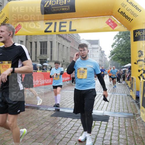 13.09.2026 - Kiel Lauf Yannick Fuchs http://msf.ph/oto/10409049 13.09.2026 10:37:05 Ziel 388, 886, 990, 1211, 4928, 5331, 5471, 6671, 8162, 8390, 8391, 8792, 9289, 9657, 9901, 10317, 11101, 11883, 11911, 12311, 12314, 12545, 229, 1534, 1584, 2095, 2425, 2571, 2966, 4464, 4692, 5045, 5541, 5574, 6309, 7177, 7312, 8055, 8099, 8494, 8760, 9352, 9554, 9657, 10608, 11113, 11619, 11867, 12104, 176, 595, 1142, 1217, 1313, 1479, 2601, 2925, 6720, 7640, 7729, 7987, 8026, 8463, 8515, 8628, 8820, 9208, 9435, 9540, 9977, 11748, 12742, 1278, 1584, 2380, 2425 meine-sportfotos.de