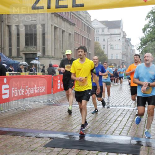 13.09.2026 - Kiel Lauf Yannick Fuchs http://msf.ph/oto/10409090 13.09.2026 10:37:08 Ziel 388, 886, 990, 4928, 5331, 5471, 6671, 7987, 8162, 8390, 8391, 8463, 8792, 9289, 9901, 11101, 11883, 11911, 12311, 12314, 12545, 229, 1211, 1534, 1584, 2095, 2571, 2966, 4464, 4692, 4928, 5541, 5574, 6309, 7177, 7312, 8055, 8099, 8494, 8760, 9289, 9352, 9554, 9657, 10317, 10608, 11113, 11619, 11867, 12104, 176, 595, 1142, 1217, 1313, 1479, 2601, 2925, 3137, 5262, 6720, 7640, 7729, 8026, 8515, 8628, 8820, 9208, 9435, 9540, 9977, 11748, 12742, 1278, 1534, 1584, 2380, 2425 meine-sportfotos.de