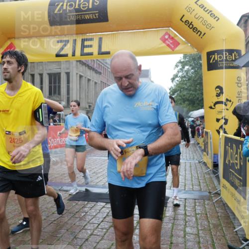 13.09.2026 - Kiel Lauf Yannick Fuchs http://msf.ph/oto/10409122 13.09.2026 10:37:11 Ziel 388, 886, 1217, 1313, 2601, 5331, 5471, 6671, 6720, 7729, 7987, 8026, 8162, 8390, 8391, 8463, 8792, 9901, 11101, 11883, 11911, 12311, 12314, 12545, 229, 990, 1211, 2571, 2966, 4464, 4692, 4928, 5541, 6309, 7177, 7312, 8055, 8099, 8494, 8760, 9289, 9352, 9554, 9657, 10317, 10608, 11619, 11867, 12104, 176, 595, 1142, 1479, 2925, 3137, 4375, 4521, 5262, 7640, 8146, 8515, 8567, 8628, 8820, 9208, 9435, 9540, 9977, 10393, 11685, 11748, 12742, 1534, 1584, 2425 meine-sportfotos.de