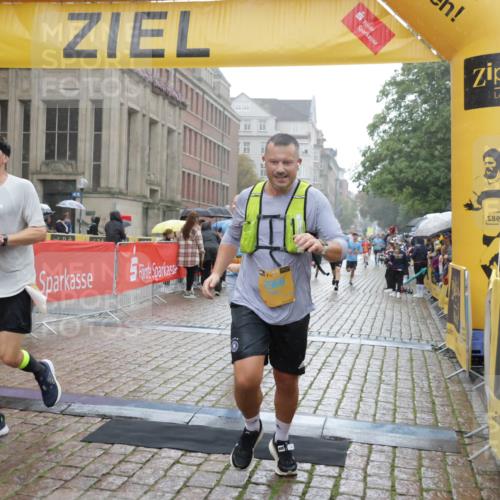 13.09.2026 - Kiel Lauf Yannick Fuchs http://msf.ph/oto/10409184 13.09.2026 10:37:17 Ziel 176, 595, 1142, 1217, 1313, 2601, 2925, 5471, 6720, 7640, 7729, 7987, 8026, 8463, 8515, 8628, 9208, 9435, 9977, 11748, 11911, 12311, 12314, 12742, 229, 388, 886, 990, 1211, 4464, 4928, 5331, 6671, 8055, 8099, 8162, 8390, 8391, 8760, 8792, 9289, 9352, 9554, 9657, 9901, 10317, 10608, 11101, 11619, 11867, 11883, 12104, 12545, 1479, 3028, 3137, 3981, 4375, 4521, 4877, 5262, 6511, 6705, 6796, 7355, 8146, 8567, 8820, 9540, 10393, 10952, 11685, 229 meine-sportfotos.de