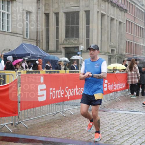 13.09.2026 - Kiel Lauf Yannick Fuchs http://msf.ph/oto/10409215 13.09.2026 10:37:19 Ziel 176, 595, 1142, 1217, 1313, 2601, 2925, 5471, 6720, 7640, 7729, 7987, 8026, 8463, 8515, 8628, 8820, 9208, 9435, 9540, 9977, 11748, 11911, 12311, 12314, 12742, 229, 388, 886, 990, 1211, 4464, 4928, 5331, 6671, 8055, 8099, 8162, 8390, 8391, 8760, 8792, 9289, 9657, 9901, 10317, 10608, 11101, 11619, 11867, 11883, 12104, 12545, 1479, 3028, 3137, 3981, 4375, 4521, 4877, 5262, 6511, 6705, 6796, 7129, 7355, 8146, 8567, 10393, 10952, 11685, 229 meine-sportfotos.de