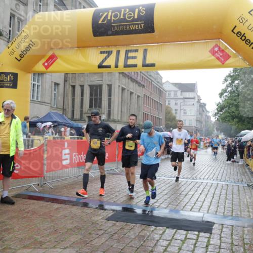 13.09.2026 - Kiel Lauf Yannick Fuchs http://msf.ph/oto/10409264 13.09.2026 10:37:23 Ziel 176, 595, 1142, 1217, 1313, 1479, 2601, 2925, 3137, 5262, 6720, 7640, 7729, 8026, 8463, 8515, 8628, 8820, 9208, 9435, 9540, 9977, 11748, 12742, 388, 886, 990, 1211, 4464, 4928, 5331, 5471, 6671, 7987, 8055, 8099, 8162, 8390, 8391, 8463, 8792, 9289, 9657, 9901, 10317, 10608, 11101, 11867, 11883, 11911, 12311, 12314, 12545, 1707, 3028, 3981, 4375, 4521, 4877, 5850, 6133, 6230, 6511, 6705, 6796, 7129, 7355, 8146, 8567, 10393, 10952, 11685, 229 meine-sportfotos.de