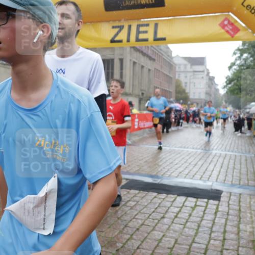 13.09.2026 - Kiel Lauf Yannick Fuchs http://msf.ph/oto/10409286 13.09.2026 10:37:27 Ziel 176, 595, 1142, 1479, 2925, 3028, 3137, 4375, 4521, 4877, 5262, 7640, 8146, 8515, 8567, 8628, 8820, 9208, 9435, 9540, 9977, 10393, 11685, 11748, 12742, 388, 886, 990, 1211, 1217, 1313, 2601, 4928, 5331, 5471, 6671, 6720, 7729, 7987, 8026, 8099, 8162, 8390, 8391, 8463, 8792, 9289, 9657, 9901, 10317, 10608, 11101, 11883, 11911, 12311, 12314, 12545, 12742, 453, 1041, 1700, 1707, 3860, 3981, 5357, 5429, 5850, 6133, 6230, 6511, 6705, 6796, 7129, 7355, 7732, 10952, 229 meine-sportfotos.de