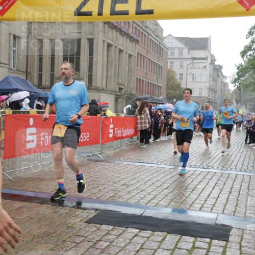 13.09.2026 - Kiel Lauf Yannick Fuchs http://msf.ph/oto/10409301 13.09.2026 10:37:28 Ziel 176, 595, 1142, 1479, 2925, 3028, 3137, 3981, 4375, 4521, 4877, 5262, 6705, 7640, 8146, 8515, 8567, 8628, 8820, 9208, 9435, 9540, 9977, 10393, 11685, 11748, 388, 886, 990, 1211, 1217, 1313, 2601, 4928, 5331, 5471, 6671, 6720, 7640, 7729, 7987, 8026, 8099, 8162, 8390, 8391, 8463, 8792, 9289, 9435, 9657, 9901, 10317, 10608, 11101, 11883, 11911, 12311, 12314, 12545, 12742, 453, 1041, 1700, 1707, 3860, 5357, 5429, 5850, 6133, 6230, 6511, 6796, 7129, 7355, 7732, 10952 meine-sportfotos.de