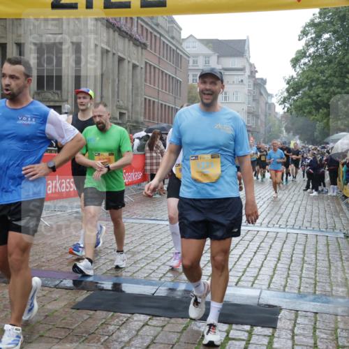 13.09.2026 - Kiel Lauf Yannick Fuchs http://msf.ph/oto/10409383 13.09.2026 10:37:35 Ziel 1479, 3028, 3137, 3981, 4375, 4521, 4877, 5262, 5850, 6511, 6705, 6796, 7129, 7355, 8146, 8567, 10393, 10952, 11685, 12424, 176, 388, 595, 886, 1142, 1217, 1313, 1479, 2601, 2925, 5331, 5471, 6671, 6720, 7640, 7729, 7987, 8026, 8162, 8390, 8391, 8463, 8515, 8628, 8792, 8820, 9208, 9435, 9540, 9901, 9977, 11101, 11748, 11883, 11911, 12311, 12314, 12545, 12742, 228, 453, 1041, 1326, 1481, 1700, 1707, 2358, 2361, 3860, 4255, 4540, 5357, 5429, 5831, 6133, 6230, 7732 meine-sportfotos.de