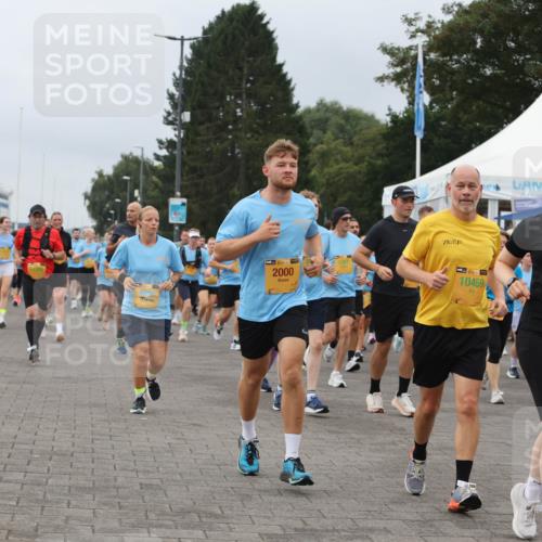 13.09.2026 - Kiel Lauf Andreas Tolksdorf http://msf.ph/oto/10409457 13.09.2026 10:00:56 Kiellinie 39, 2000, 10459, 38, 8051 meine-sportfotos.de
