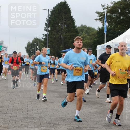 13.09.2026 - Kiel Lauf Andreas Tolksdorf http://msf.ph/oto/10409462 13.09.2026 10:00:56 Kiellinie 39, 2000, 10459, 38, 8051 meine-sportfotos.de