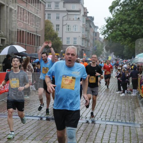 13.09.2026 - Kiel Lauf Yannick Fuchs http://msf.ph/oto/10409522 13.09.2026 10:38:21 Ziel 1974, 2275, 2897, 3307, 4009, 4411, 4465, 5048, 5136, 5425, 5440, 5706, 5780, 6774, 7130, 7235, 8573, 9246, 9993, 10044, 10439, 10849, 10959, 11303, 12276, 12366, 12674, 12776, 228, 265, 453, 701, 861, 1041, 1193, 1326, 1481, 1700, 2358, 2361, 2538, 2792, 3566, 3860, 4226, 4255, 4540, 4832, 5122, 5357, 5429, 5831, 5972, 6463, 6675, 6769, 6964, 7682, 7775, 7830, 8560, 9230, 9250, 11168, 12015, 12313, 69, 197, 1192, 2505, 4052, 4241, 4514, 4659, 5982 meine-sportfotos.de