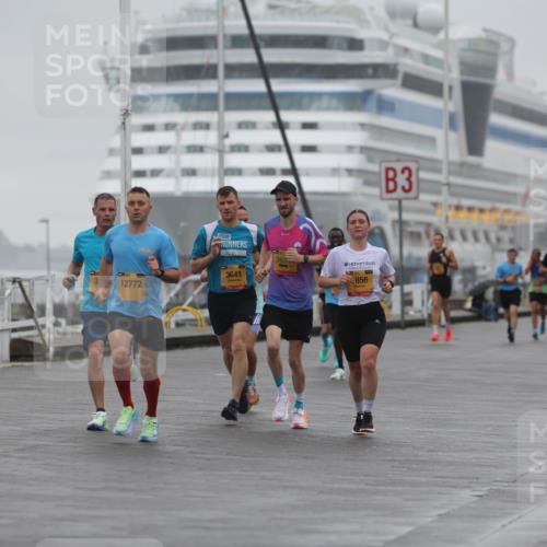 13.09.2026 - Kiel Lauf Andreas Tolksdorf http://msf.ph/oto/10409547 13.09.2026 11:42:31 Kiellinie 3, 2, 12772, 3643, 856, 11 meine-sportfotos.de