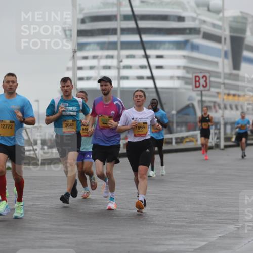13.09.2026 - Kiel Lauf Andreas Tolksdorf http://msf.ph/oto/10409588 13.09.2026 11:42:32 Kiellinie 12772, 3643, 949, 363, 1856, 3 meine-sportfotos.de