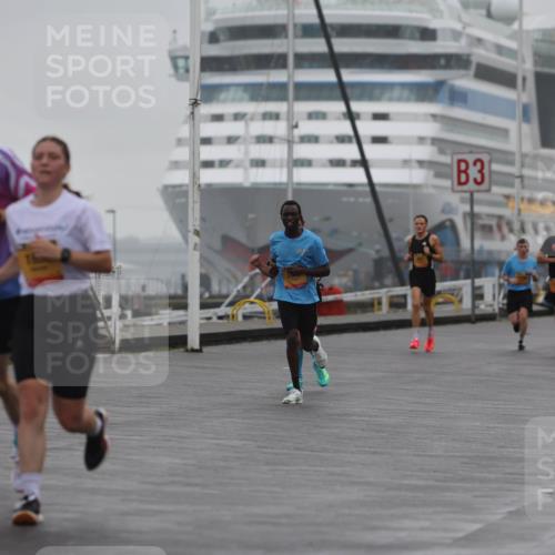 13.09.2026 - Kiel Lauf Andreas Tolksdorf http://msf.ph/oto/10409635 13.09.2026 11:42:34 Kiellinie 3, 2 meine-sportfotos.de