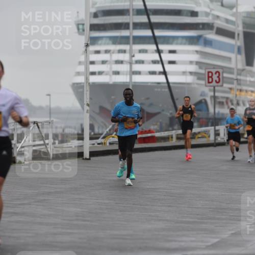 13.09.2026 - Kiel Lauf Andreas Tolksdorf http://msf.ph/oto/10409647 13.09.2026 11:42:35 Kiellinie 1856, 5270, 3, 2 meine-sportfotos.de