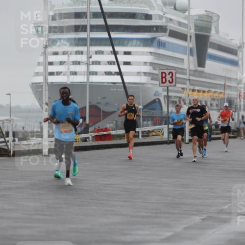 13.09.2026 - Kiel Lauf Andreas Tolksdorf http://msf.ph/oto/10409667 13.09.2026 11:42:36 Kiellinie 5270, 3, 2, 1, 1043 meine-sportfotos.de