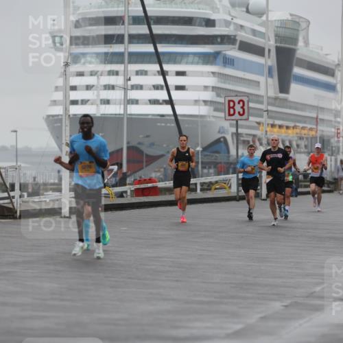 13.09.2026 - Kiel Lauf Andreas Tolksdorf http://msf.ph/oto/10409673 13.09.2026 11:42:36 Kiellinie 5270, 3, 2 meine-sportfotos.de