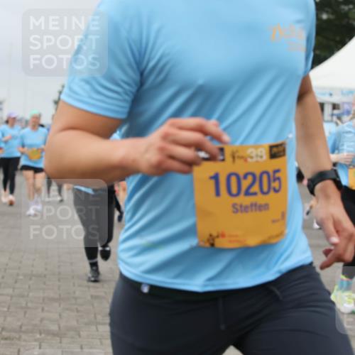 13.09.2026 - Kiel Lauf Andreas Tolksdorf http://msf.ph/oto/10409686 13.09.2026 10:01:06 Kiellinie 392, 10205, 5521 meine-sportfotos.de