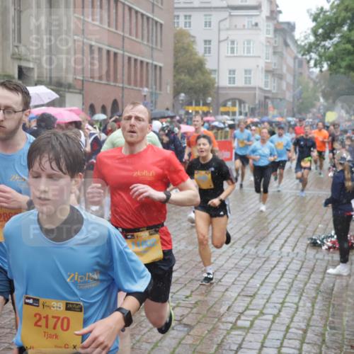 13.09.2026 - Kiel Lauf Yannick Fuchs http://msf.ph/oto/10409687 13.09.2026 10:40:09 Ziel 338, 1786, 4442, 4443, 4688, 4932, 5029, 5985, 7165, 7587, 7984, 8139, 8187, 9086, 10025, 10256, 10995, 11003, 11888, 12177, 12209, 12471, 246, 437, 523, 1147, 1371, 1496, 1631, 1733, 2159, 2170, 2514, 2525, 2863, 3110, 3322, 3593, 3770, 3949, 4248, 4301, 4824, 4845, 5202, 5816, 5942, 5985, 6033, 6744, 7180, 7200, 7259, 7379, 7466, 7472, 7616, 7807, 7837, 7904, 8139, 8207, 8805, 9080, 9169, 9170, 9294, 9534, 9992, 10156, 10337, 10596, 10734, 11250, 11258, 12415, 12320 meine-sportfotos.de
