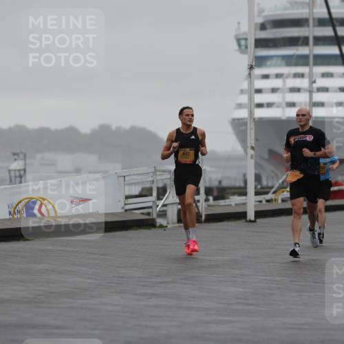 13.09.2026 - Kiel Lauf Andreas Tolksdorf http://msf.ph/oto/10409830 13.09.2026 11:42:41 Kiellinie 447, 1127, 3 meine-sportfotos.de
