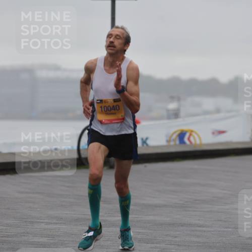 13.09.2026 - Kiel Lauf Andreas Tolksdorf http://msf.ph/oto/10409959 13.09.2026 11:42:55 Kiellinie 39, 10040 meine-sportfotos.de