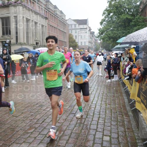 13.09.2026 - Kiel Lauf Yannick Fuchs http://msf.ph/oto/10410001 13.09.2026 10:40:49 Ziel 35, 337, 393, 1427, 1603, 1971, 2052, 2096, 2499, 3257, 3415, 3524, 3535, 3841, 4131, 4431, 4712, 5043, 6301, 6397, 6504, 6709, 6793, 7499, 7655, 7931, 8200, 8338, 8414, 8435, 8868, 9268, 10919, 11069, 11229, 11275, 11715, 11839, 12017, 12026, 12194, 12568, 529, 837, 1037, 1096, 1123, 1125, 1408, 1422, 1434, 1475, 1793, 1810, 1874, 1985, 2145, 2313, 2844, 2942, 3339, 4374, 4457, 5018, 5086, 5473, 5568, 5846, 6100, 6632, 6635, 6709, 7081, 7156, 7522, 7537, 7587, 8168 meine-sportfotos.de