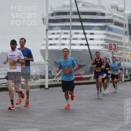 13.09.2026 - Kiel Lauf Andreas Tolksdorf http://msf.ph/oto/10410021 13.09.2026 11:43:00 Kiellinie 1492, 561, 6333, 8371, 3 meine-sportfotos.de