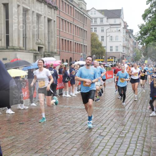 13.09.2026 - Kiel Lauf Yannick Fuchs http://msf.ph/oto/10410096 13.09.2026 10:40:55 Ziel 35, 393, 1342, 1427, 1971, 2052, 2499, 2561, 2818, 2898, 3257, 3415, 3464, 3535, 3841, 4131, 4431, 4712, 5043, 5319, 5388, 5509, 6301, 6504, 6793, 7499, 7655, 7931, 8246, 8414, 8435, 8955, 9268, 10919, 11069, 11275, 11885, 12131, 12474, 12625, 337, 837, 1037, 1096, 1123, 1125, 1408, 1422, 1434, 1475, 1603, 1793, 1874, 1985, 2052, 2096, 2145, 2844, 2942, 3339, 3524, 5018, 5086, 5473, 5568, 5846, 6100, 6397, 6632, 6635, 6709, 7081, 7522, 7537 meine-sportfotos.de