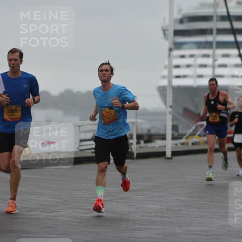 13.09.2026 - Kiel Lauf Andreas Tolksdorf http://msf.ph/oto/10410104 13.09.2026 11:43:02 Kiellinie 39, 1492, 39, 1661, 39, 6333, 3 meine-sportfotos.de