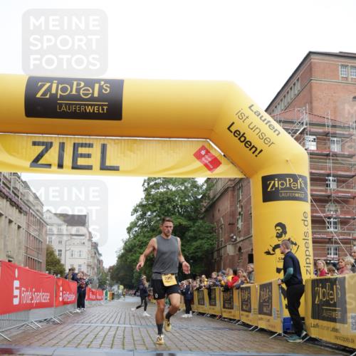 13.09.2026 - Kiel Lauf Yannick Fuchs http://msf.ph/oto/10410126 13.09.2026 09:32:36 Ziel 41, 44, 7958, 11683, 3728 meine-sportfotos.de