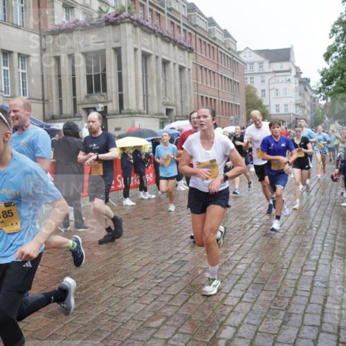 13.09.2026 - Kiel Lauf Yannick Fuchs http://msf.ph/oto/10410136 13.09.2026 10:40:58 Ziel 35, 1342, 1427, 1971, 2499, 2561, 2818, 2892, 2898, 3257, 3415, 3464, 3535, 3841, 4131, 4431, 4624, 4712, 5043, 5319, 5388, 5509, 6340, 6504, 6793, 7405, 7615, 7655, 8246, 8435, 8955, 9527, 10794, 11069, 11275, 11632, 11833, 11885, 12131, 12474, 12625, 337, 393, 837, 1037, 1123, 1125, 1408, 1422, 1434, 1475, 1603, 1793, 1874, 1985, 2052, 2096, 2844, 2942, 3339, 3415, 3524, 3841, 5018, 5086, 5473, 5568, 5846, 6100, 6301, 6397, 6632, 6635, 6709, 6793, 7081, 7499, 7522, 7537 meine-sportfotos.de