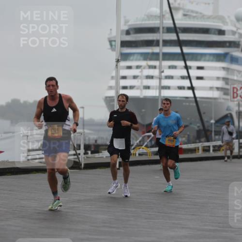 13.09.2026 - Kiel Lauf Andreas Tolksdorf http://msf.ph/oto/10410177 13.09.2026 11:43:04 Kiellinie 8371, 3884, 3 meine-sportfotos.de