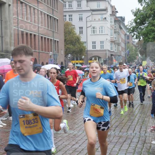 13.09.2026 - Kiel Lauf Yannick Fuchs http://msf.ph/oto/10410182 13.09.2026 10:41:00 Ziel 35, 1342, 1427, 1971, 2499, 2561, 2818, 2892, 2898, 3257, 3464, 3535, 4131, 4431, 4624, 4662, 4712, 4797, 5043, 5319, 5388, 5509, 6340, 6565, 7405, 7615, 7655, 8246, 8435, 8955, 9527, 9539, 10680, 10794, 11069, 11526, 11632, 11833, 11885, 12131, 12474, 12625, 337, 393, 837, 1037, 1123, 1125, 1408, 1434, 1603, 1793, 1874, 1985, 2052, 2096, 2844, 2942, 3339, 3415, 3524, 3841, 4431, 5018, 5086, 5473, 5568, 5846, 6100, 6301, 6397, 6504, 6632, 6635, 6709, 6793, 7081, 7499, 7537 meine-sportfotos.de