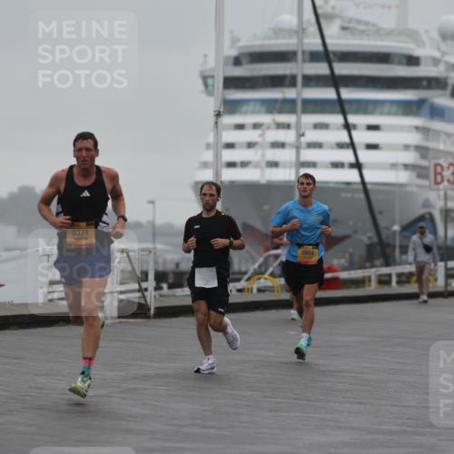 13.09.2026 - Kiel Lauf Andreas Tolksdorf http://msf.ph/oto/10410196 13.09.2026 11:43:05 Kiellinie 8371, 3884, 3 meine-sportfotos.de