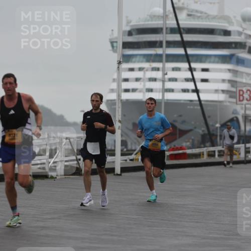13.09.2026 - Kiel Lauf Andreas Tolksdorf http://msf.ph/oto/10410236 13.09.2026 11:43:05 Kiellinie 8371, 3884, 33, 3 meine-sportfotos.de