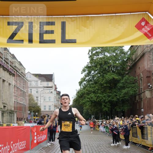 13.09.2026 - Kiel Lauf Yannick Fuchs http://msf.ph/oto/10410237 13.09.2026 09:33:21 Ziel 60, 6682, 7305, 8092, 60, 2162, 3728, 11516, 10404, 12831, 3728 meine-sportfotos.de