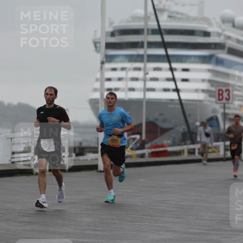 13.09.2026 - Kiel Lauf Andreas Tolksdorf http://msf.ph/oto/10410261 13.09.2026 11:43:06 Kiellinie 8371, 3884, 3 meine-sportfotos.de