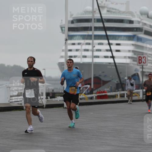 13.09.2026 - Kiel Lauf Andreas Tolksdorf http://msf.ph/oto/10410264 13.09.2026 11:43:06 Kiellinie 8371, 3884, 3 meine-sportfotos.de