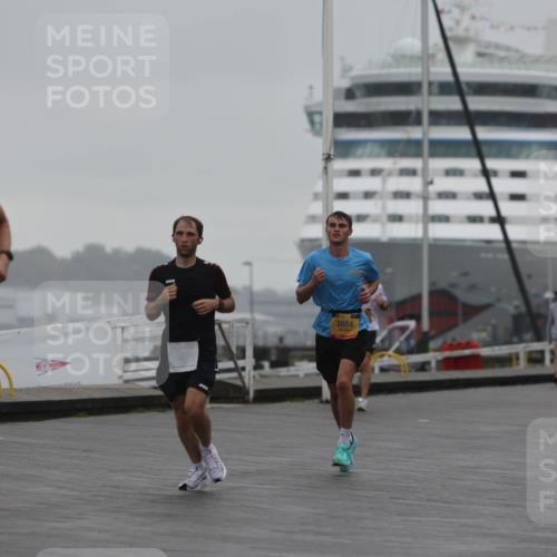 13.09.2026 - Kiel Lauf Andreas Tolksdorf http://msf.ph/oto/10410271 13.09.2026 11:43:06 Kiellinie 8371, 3884, 3 meine-sportfotos.de