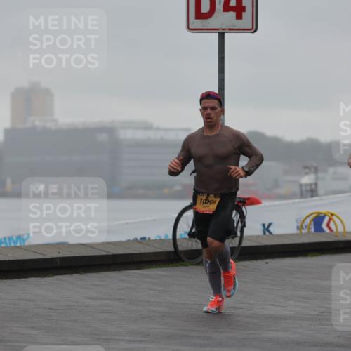 13.09.2026 - Kiel Lauf Andreas Tolksdorf http://msf.ph/oto/10410279 13.09.2026 11:43:15 Kiellinie 8402, 10209, 2890 meine-sportfotos.de