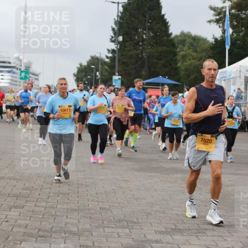 13.09.2026 - Kiel Lauf Andreas Tolksdorf http://msf.ph/oto/10410288 13.09.2026 10:01:28 Kiellinie 10617, 38, 7520, 8217 meine-sportfotos.de