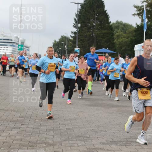 13.09.2026 - Kiel Lauf Andreas Tolksdorf http://msf.ph/oto/10410296 13.09.2026 10:01:28 Kiellinie 10617, 4132, 38, 7520, 8237 meine-sportfotos.de