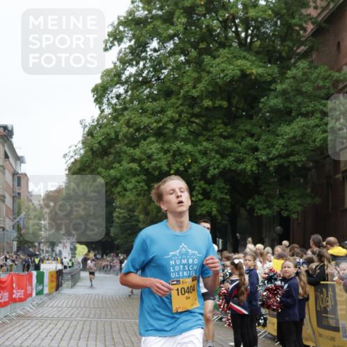 13.09.2026 - Kiel Lauf Yannick Fuchs http://msf.ph/oto/10410317 13.09.2026 09:33:37 Ziel 10404, 12831, 60, 2162, 6682, 7305, 8092, 1246, 6681, 7588, 10069, 10864, 2162, 11516 meine-sportfotos.de