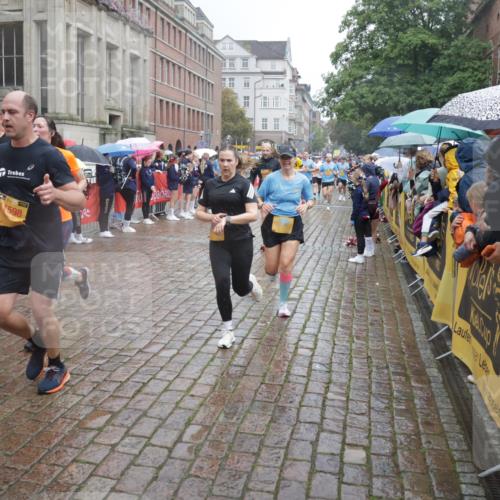 13.09.2026 - Kiel Lauf Yannick Fuchs http://msf.ph/oto/10410336 13.09.2026 10:41:08 Ziel 973, 1781, 2825, 2892, 2898, 3464, 3952, 4286, 4527, 4624, 4662, 4691, 4797, 5319, 5509, 5916, 6340, 6461, 6565, 6654, 7405, 7615, 8246, 9349, 9527, 9539, 10680, 10794, 11526, 11632, 11833, 11885, 12035, 12494, 35, 337, 393, 837, 1037, 1342, 1427, 1603, 1971, 1985, 2052, 2096, 2499, 2561, 2818, 3257, 3339, 3415, 3524, 3535, 3841, 4131, 4431, 4712, 5043, 5086, 5319, 5388, 5509, 6301, 6397, 6504, 6632, 6635, 6709, 6793, 7499, 7537, 7655, 8955, 849, 1985, 3339, 5086, 6632 meine-sportfotos.de