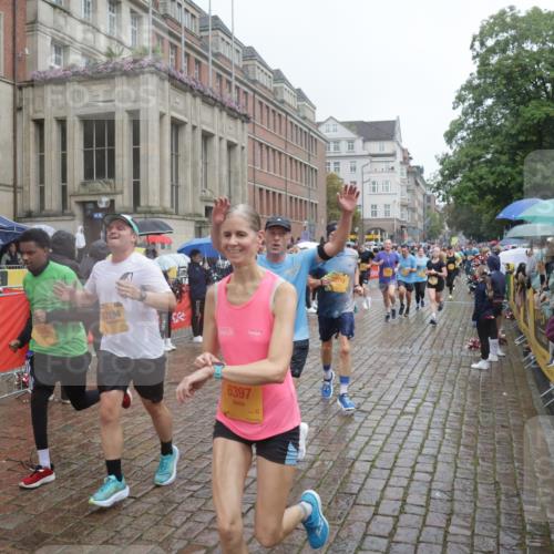 13.09.2026 - Kiel Lauf Yannick Fuchs http://msf.ph/oto/10410454 13.09.2026 10:41:14 Ziel 973, 1704, 1781, 1785, 2825, 3363, 3952, 4286, 4436, 4527, 4662, 4691, 4797, 5753, 5916, 6461, 6565, 6654, 8155, 9349, 9398, 9539, 9947, 10066, 10680, 10883, 11228, 11526, 12035, 12494, 35, 337, 393, 1342, 1427, 1603, 1971, 2052, 2096, 2499, 2561, 2818, 2892, 2898, 3257, 3415, 3464, 3524, 3535, 3841, 4131, 4431, 4624, 4662, 4712, 5043, 5319, 5388, 5509, 6301, 6340, 6397, 6504, 6709, 6793, 7405, 7499, 7615, 7655, 8246, 8955, 827, 849, 1985, 3339, 5086, 6632 meine-sportfotos.de